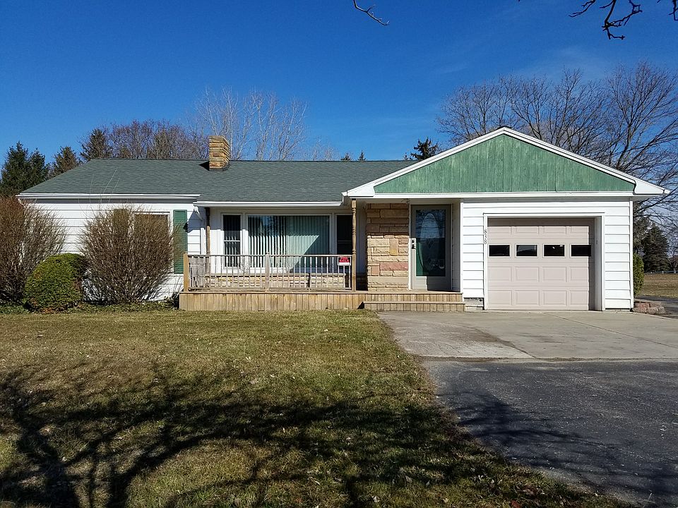 1st image of 838 N Pine River St