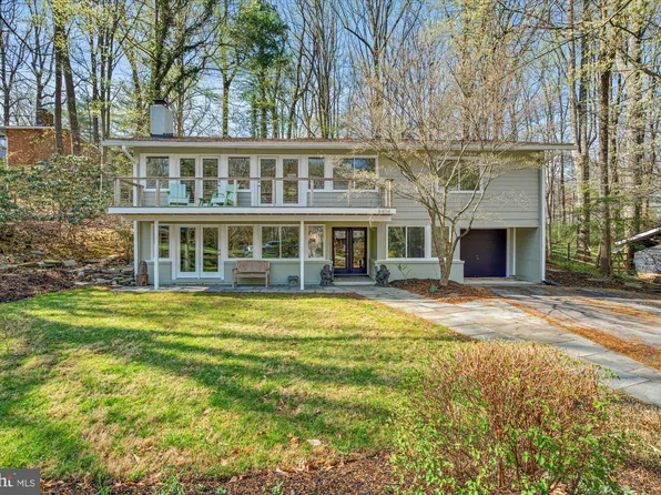 8404 Peck Pl, Bethesda, MD 20817