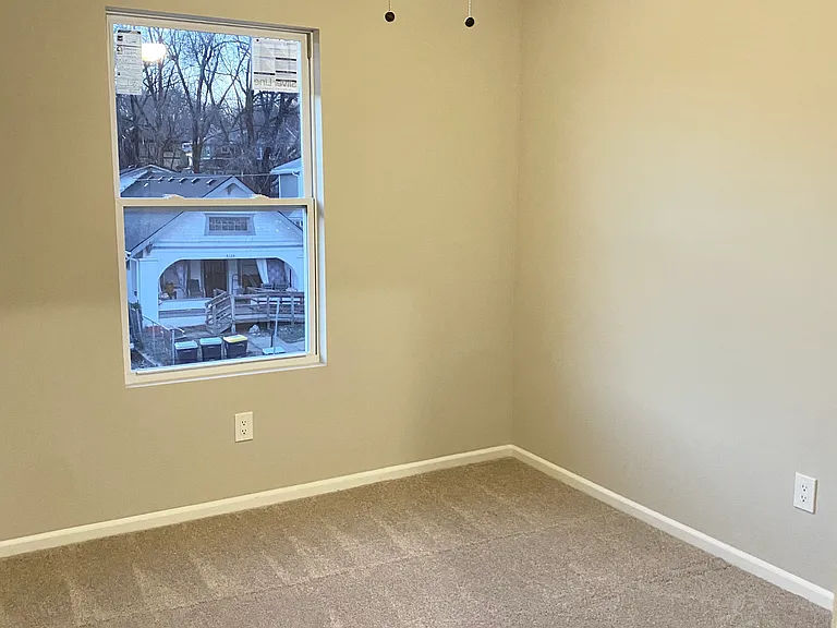 4033 Flora Ave — Photo 25