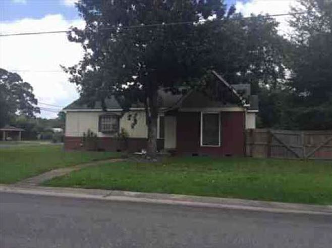 2nd image of 951 Vine St