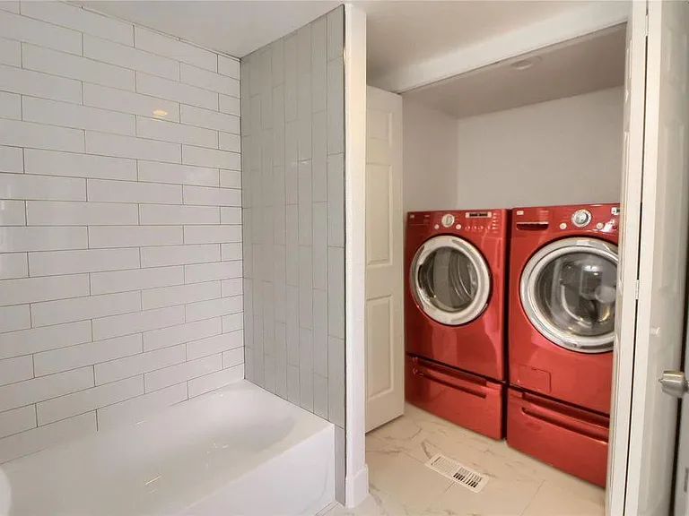 5139 Alcott St — Photo 10