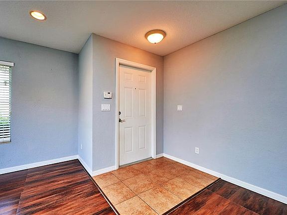 4th image of 5582 43rd Ct