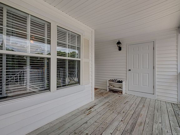 3rd image of 101 Turtle Cay Dr