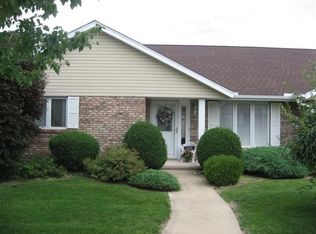 223 Scotch Pine Dr, Macomb, IL 61455