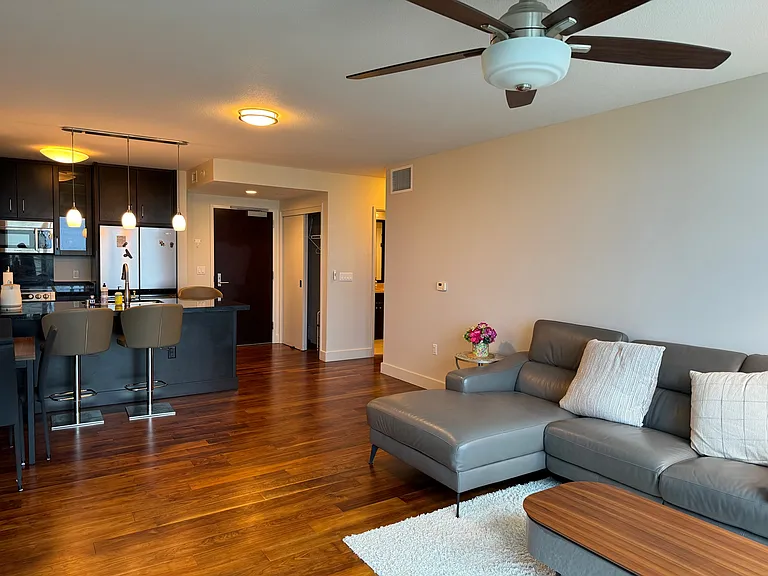 1189 Waimanu St — Photo 3