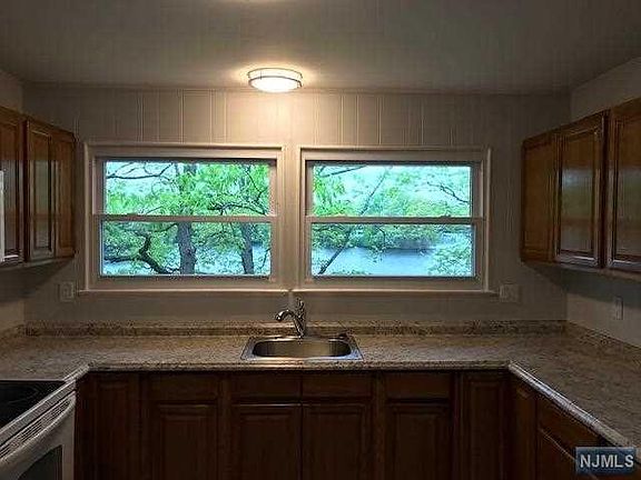 3rd image of 356 S Shore Dr Unit C