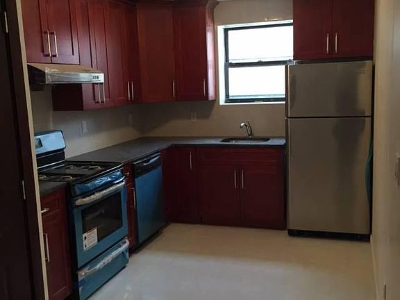4th image of 7616 Parsons Blvd