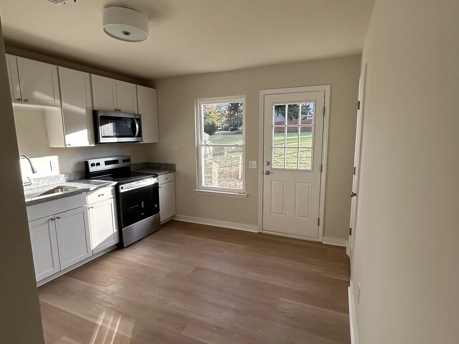 3 bed, 1015 sqft, $1,500 — Photo 3