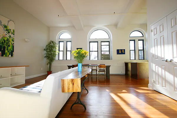 Sold by Betancourt & Associates Realty LLC | media 9