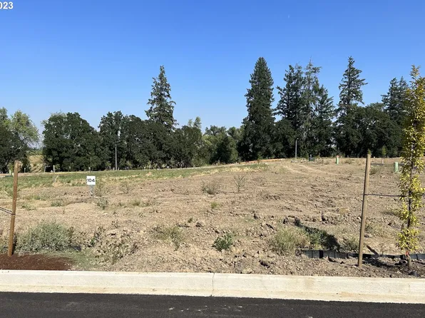 1597 NW Jason Ct #104, McMinnville, OR 97128