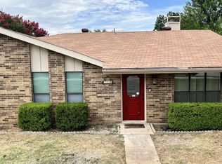 749 Walnut Dr, Lewisville, TX 75067