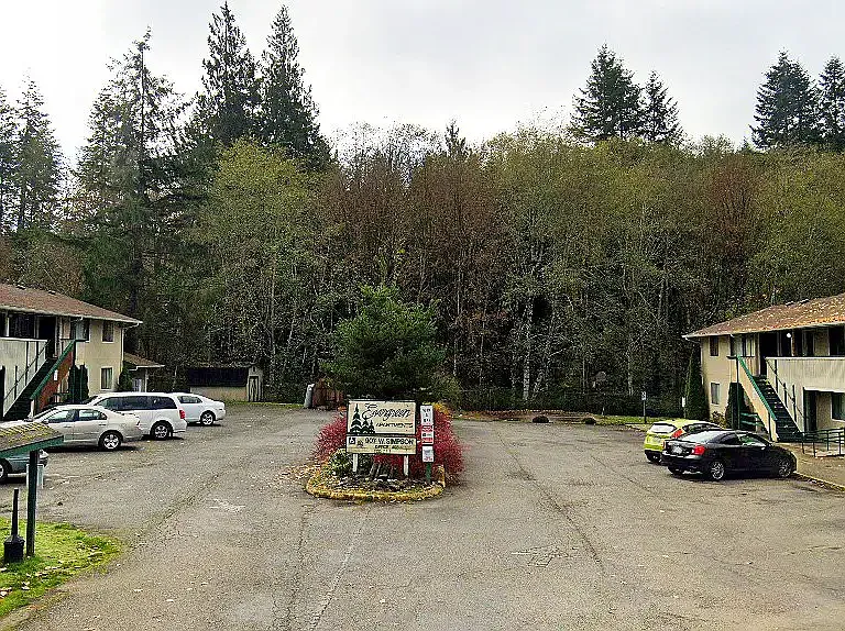 907 W Simpson Ave — Photo 4