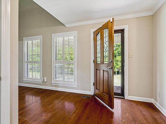 5th image of 2132 Williams Switch Rd