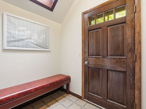 5th image of 189 Pondview Dr