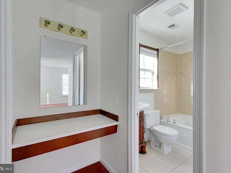 5400 Hampton Forest Way — Photo 19
