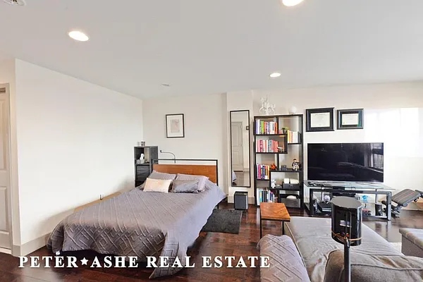 Rented by Peter Ashe | media 6