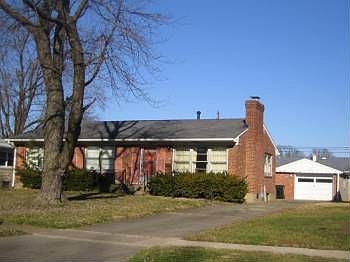 2nd image of 3725 Glen Oak Dr