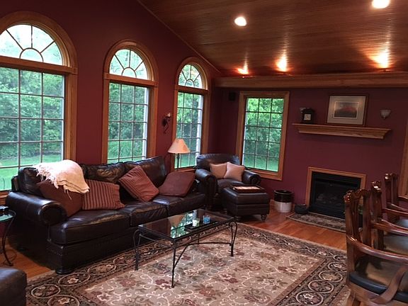 2nd image of 6864 Tyler Ct