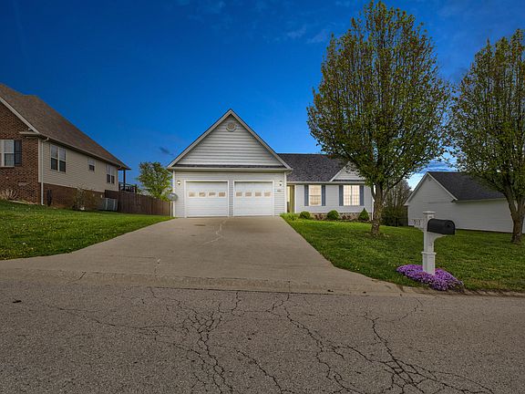 2nd image of 903 Equestrian Way