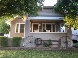529 Dexter St, Clay Center, KS 67432