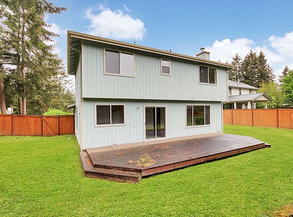 5th image of 10711 218th Avenue Ct E