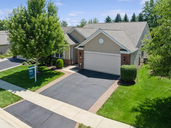 2873 Cascade Falls Cir, Elgin, IL 60124