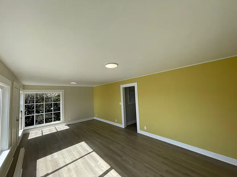 3241 Trinity St — Photo 8