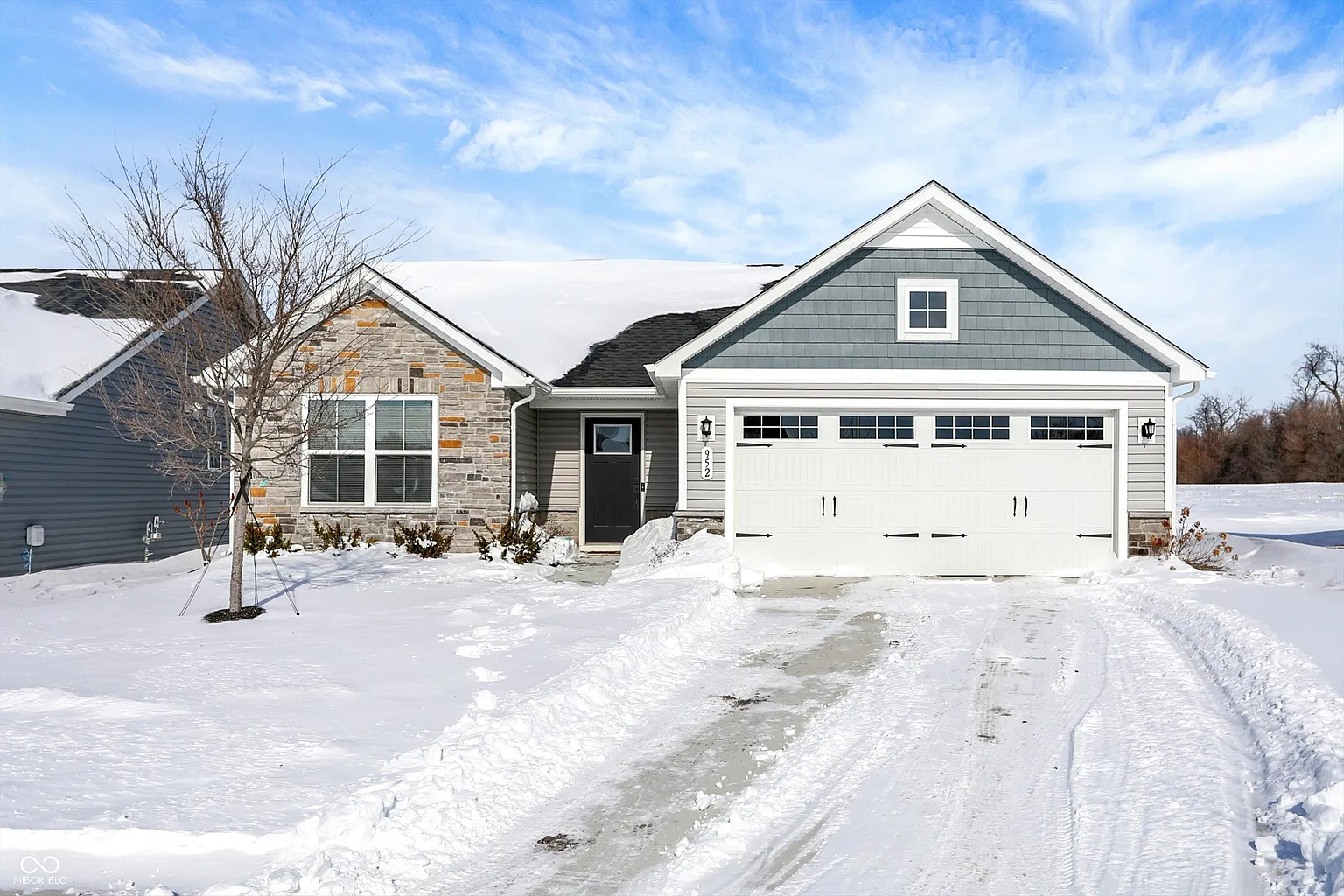 952 Green Valley Dr photo 1