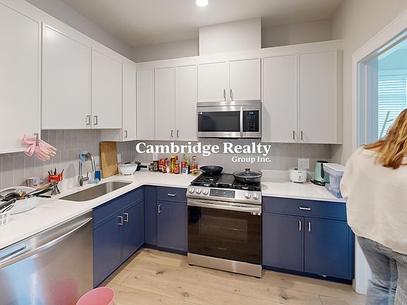 2nd image of 157 Everett St #202T