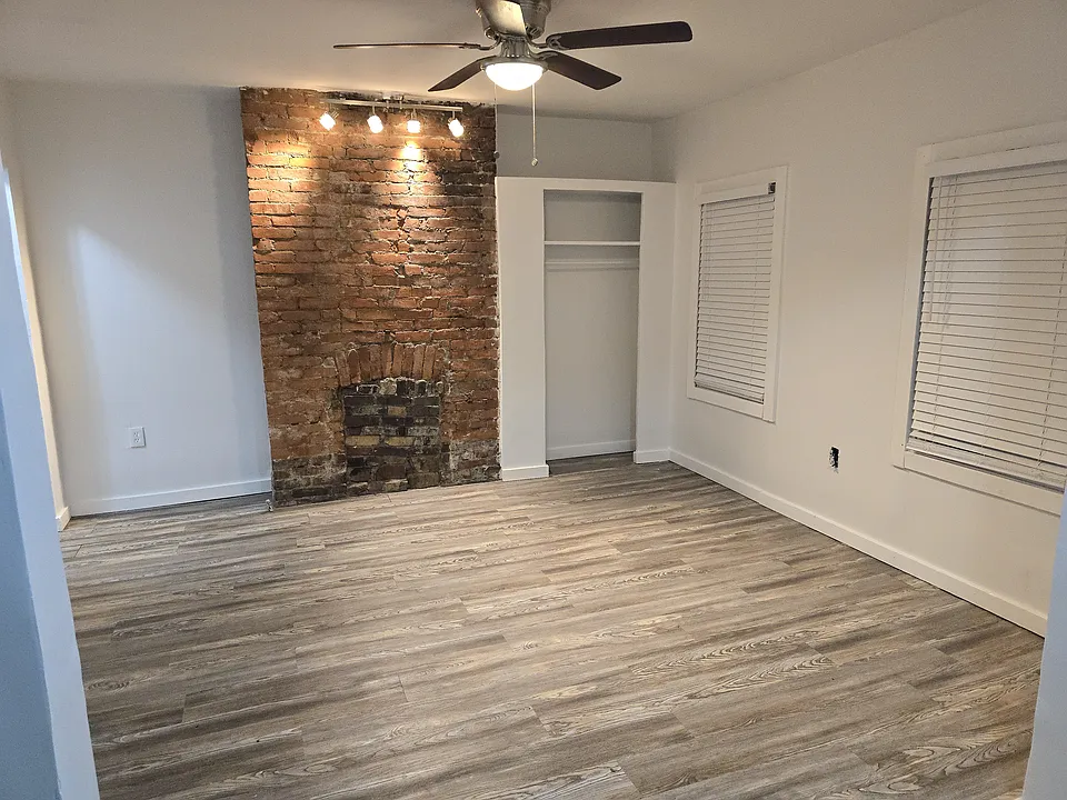 451 Hays Ave #2