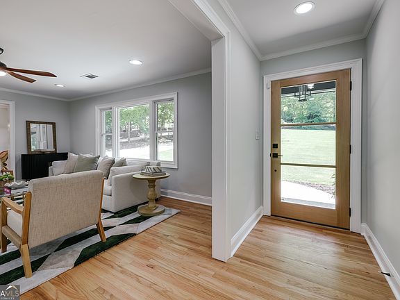 3rd image of 290 Fortson Dr