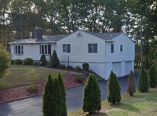 21 Belleview Dr, Derby, CT 06418