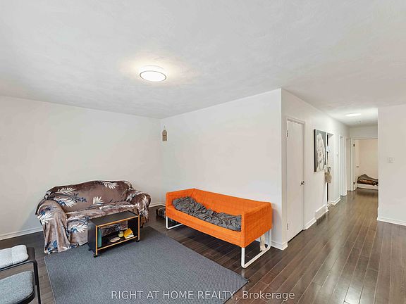 4th image of 1274 Cobden Rd E