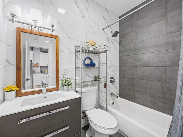 414 Chestnut Street image 9 of 25