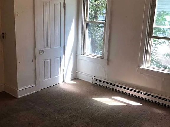4th image of 311 E Bishop St #313