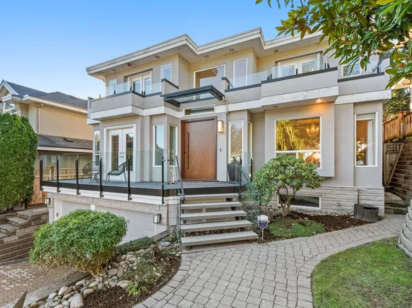 1725 Orkney Pl, North Vancouver, BC V7H 2Z1