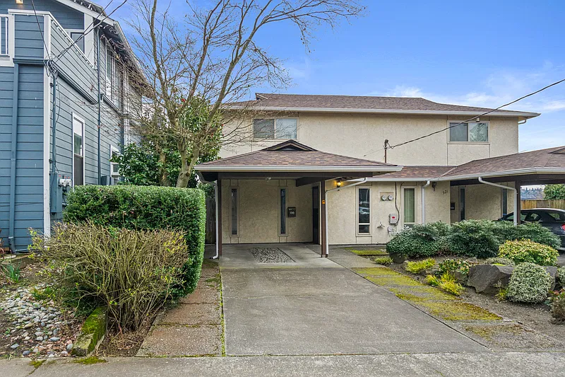 2 bed, 1.5 bath, 1310 sqft, $3,200 — Photo 1