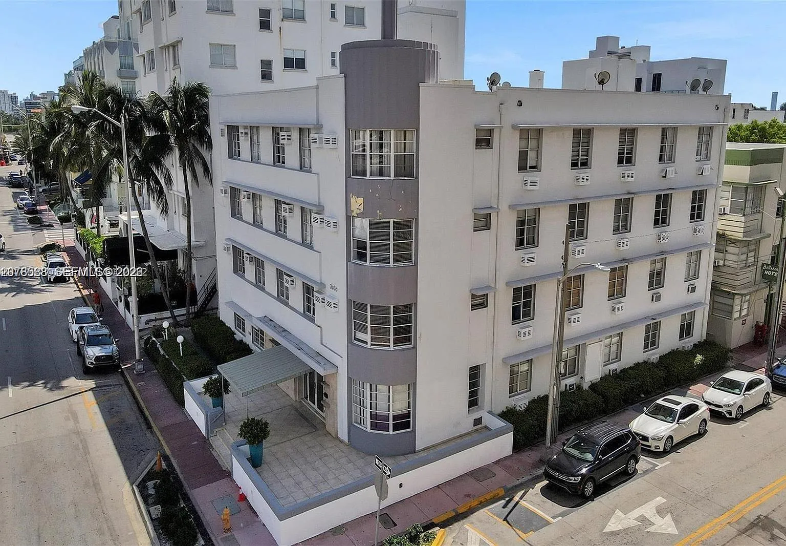 The Madison Condo — Photo 1