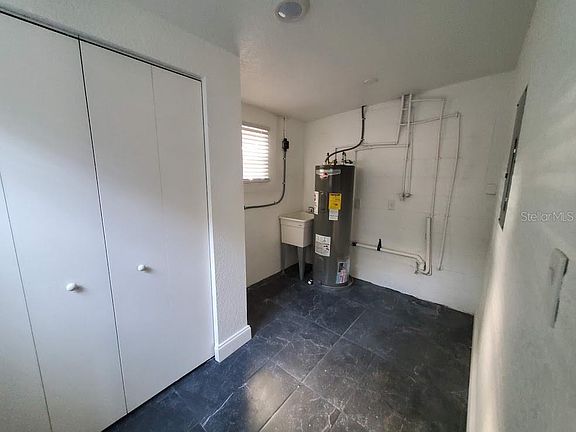4th image of 127 Garrison Dr