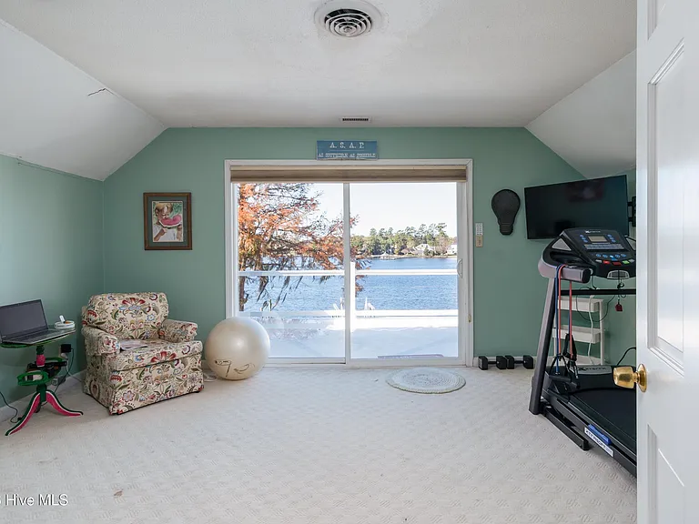810 Madam Moores Ln #A — Photo 47