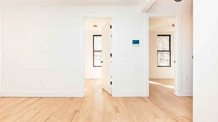 Rented by Nooklyn NYC LLC | media 31