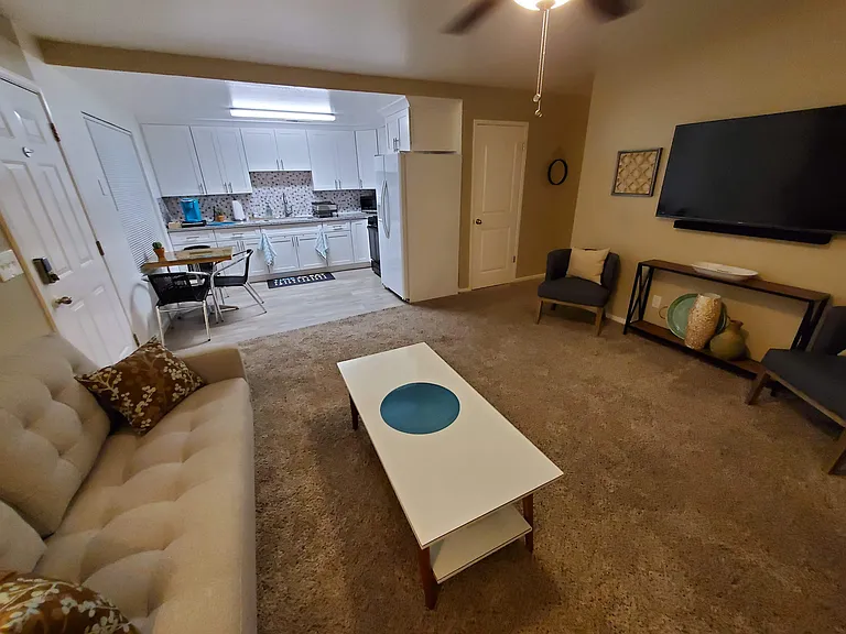 1116 Helm Ave #101 — Photo 3