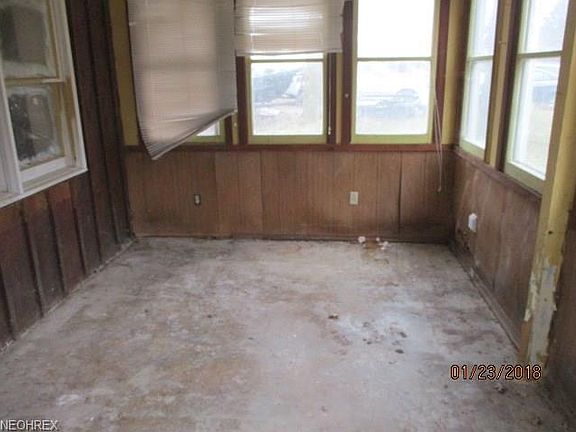 2nd image of 2085 Orchard Ct