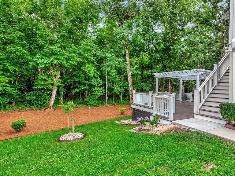 258 Silver Cypress Cir — Photo 47