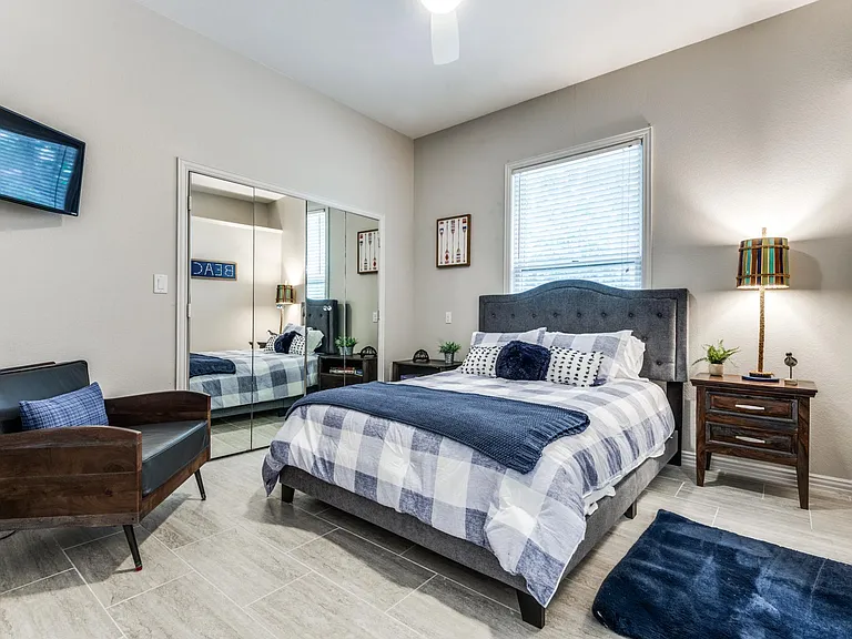 825 Carrie Ln — Photo 24