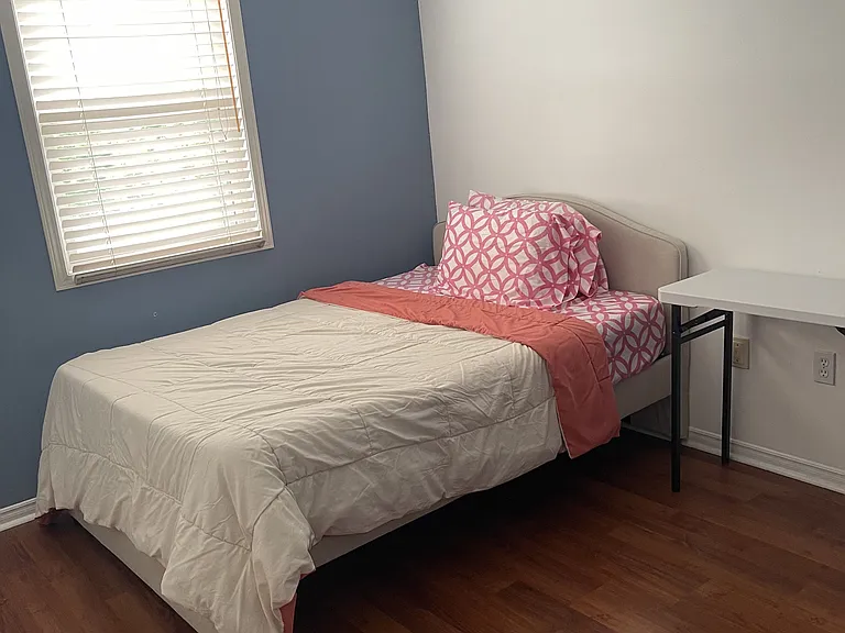 33 Phair Cres #1 — Photo 9