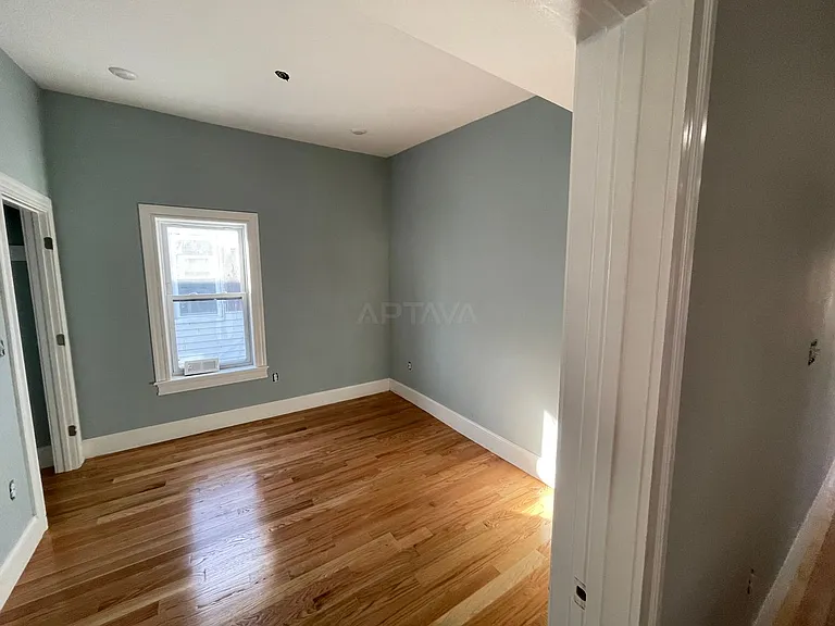15 Harold St #3 — Photo 14