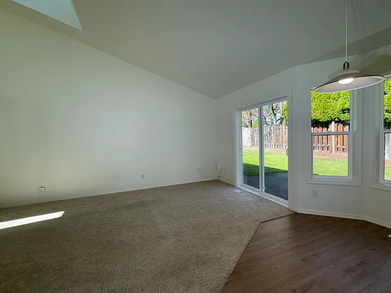 16605 NW Dublin Ct — Photo 25
