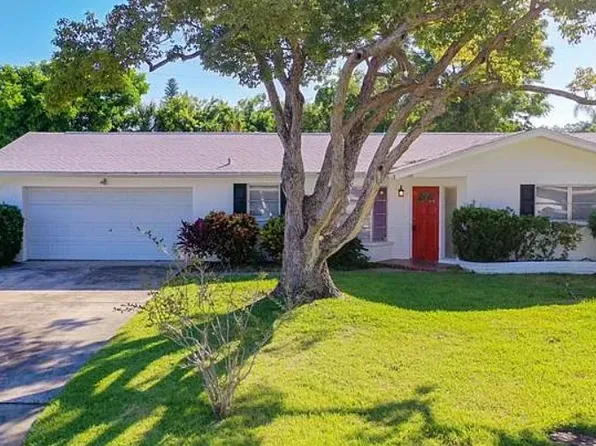 2355 Watrous Dr, Dunedin, FL 34698