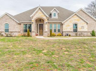 173 Dobbs Trl, Springtown, TX 76082